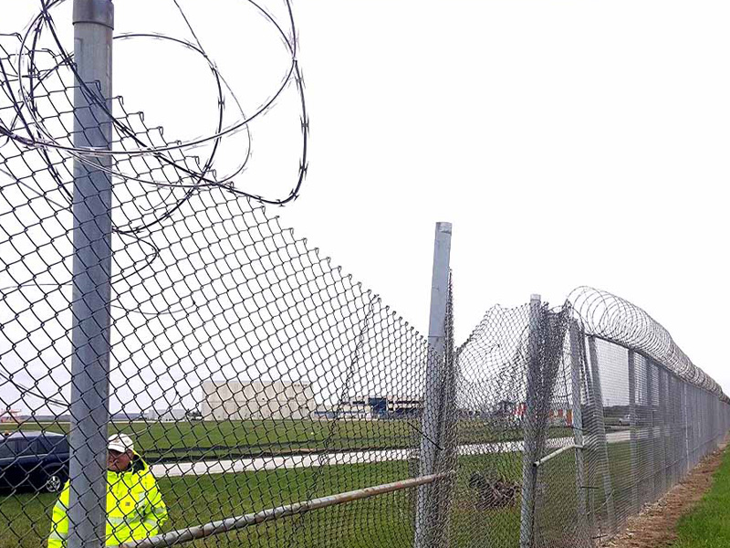 Emergency Commercial Fence Repair in Indianapolis Indiana