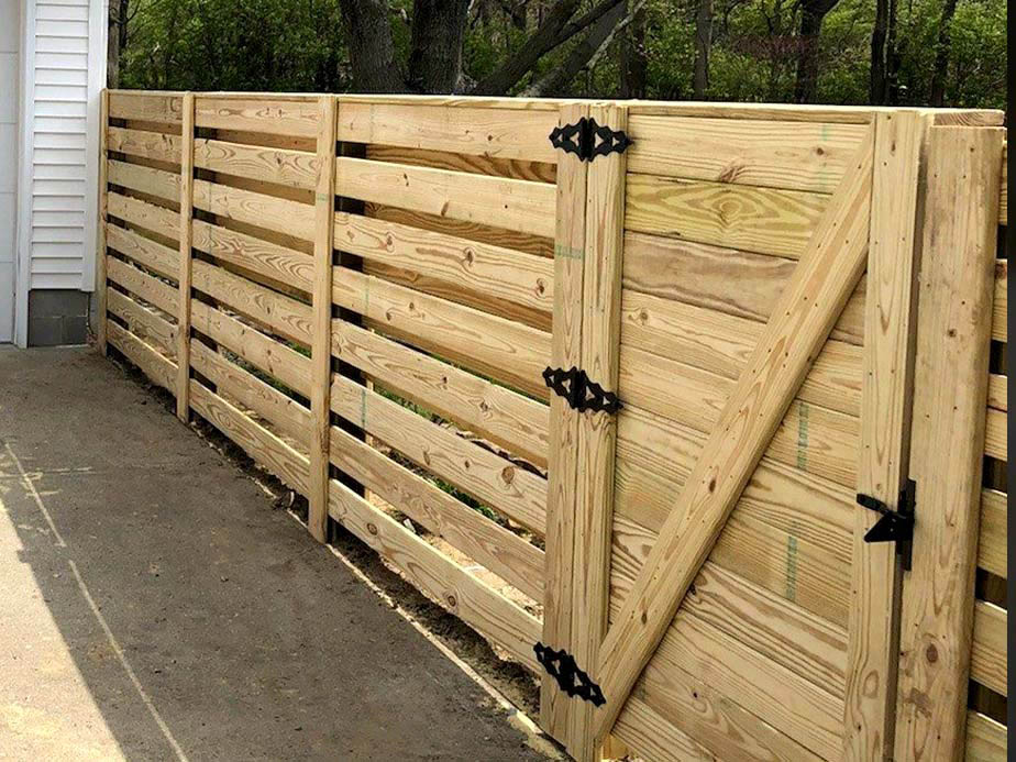 wood fence Pittsboro Indiana